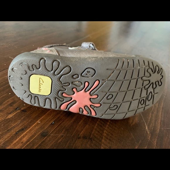 8 pairs of Toddler Girls Footwear Size 5, 6, 6/7 - Picture 4 of 4